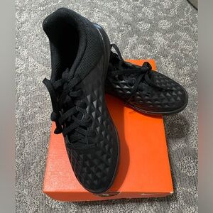 Nike Kids Black Textured Athletic Shoes